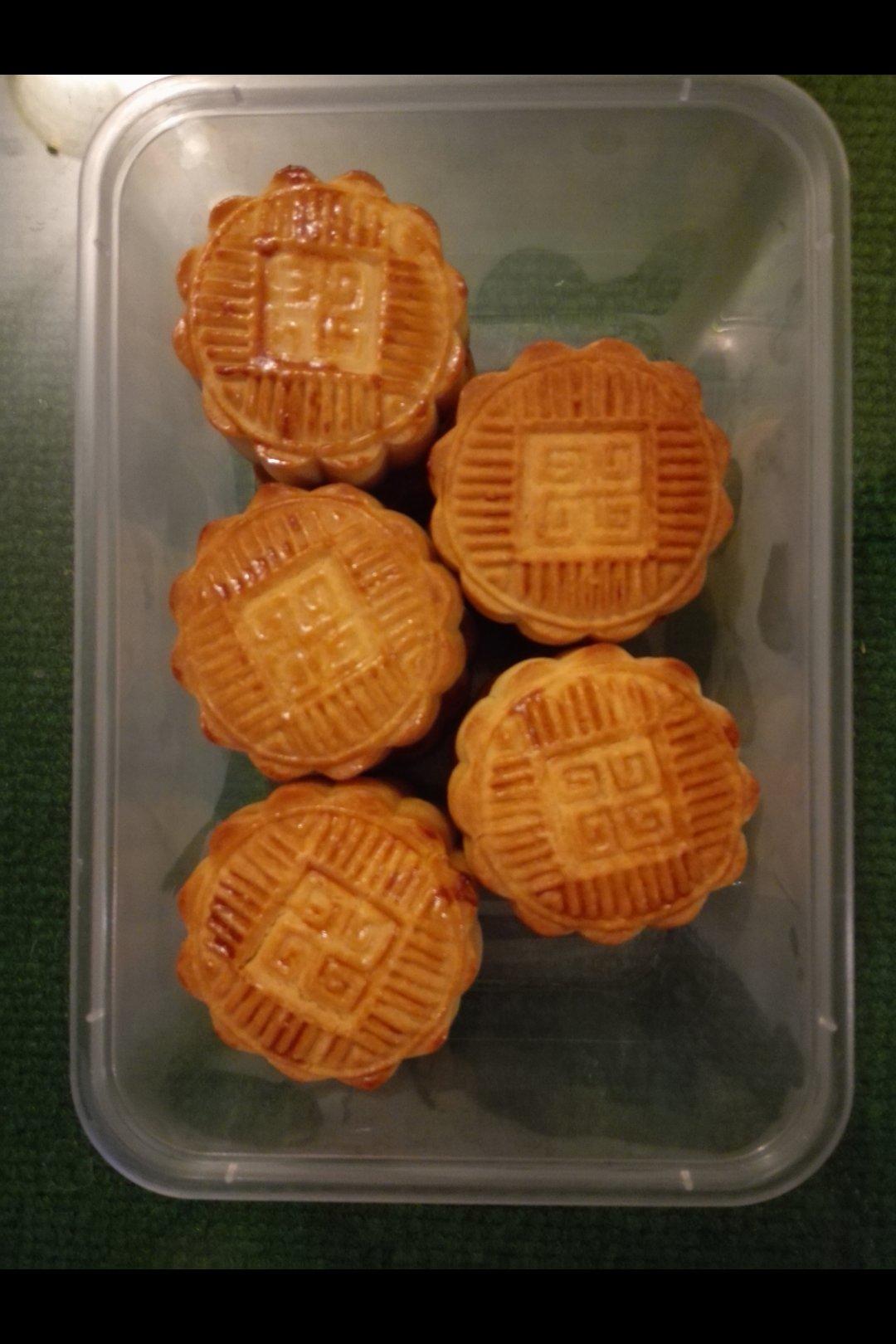 广式月饼——蛋黄莲蓉月饼