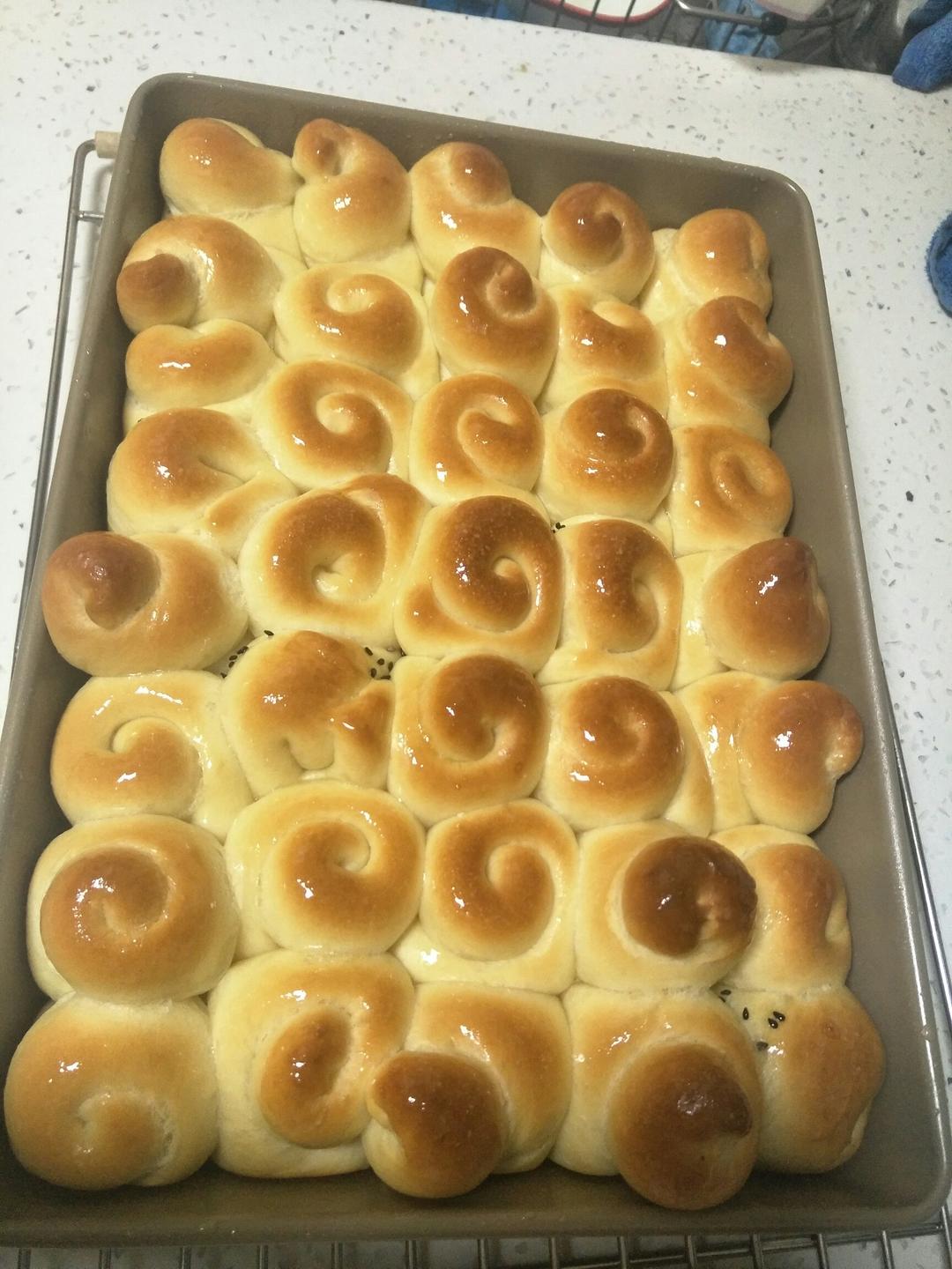 脆底蜂蜜小面包