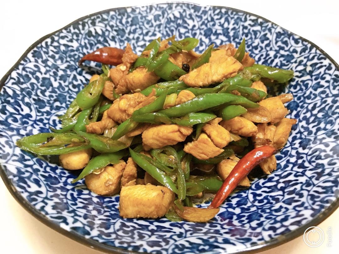 青椒辣子鸡丁