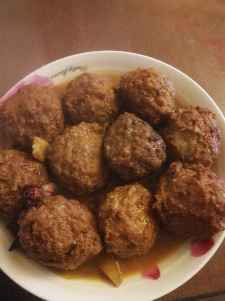 红烧丸子