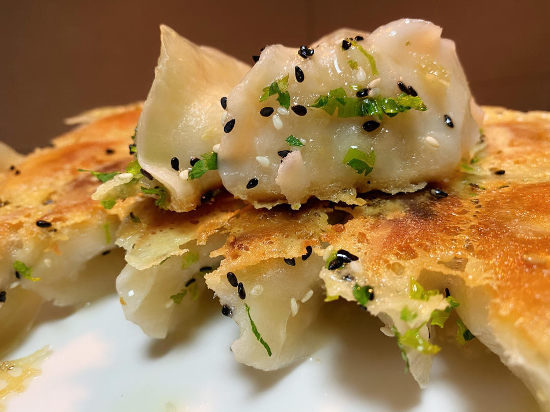 媛媛麻麻0108做的水煎饺