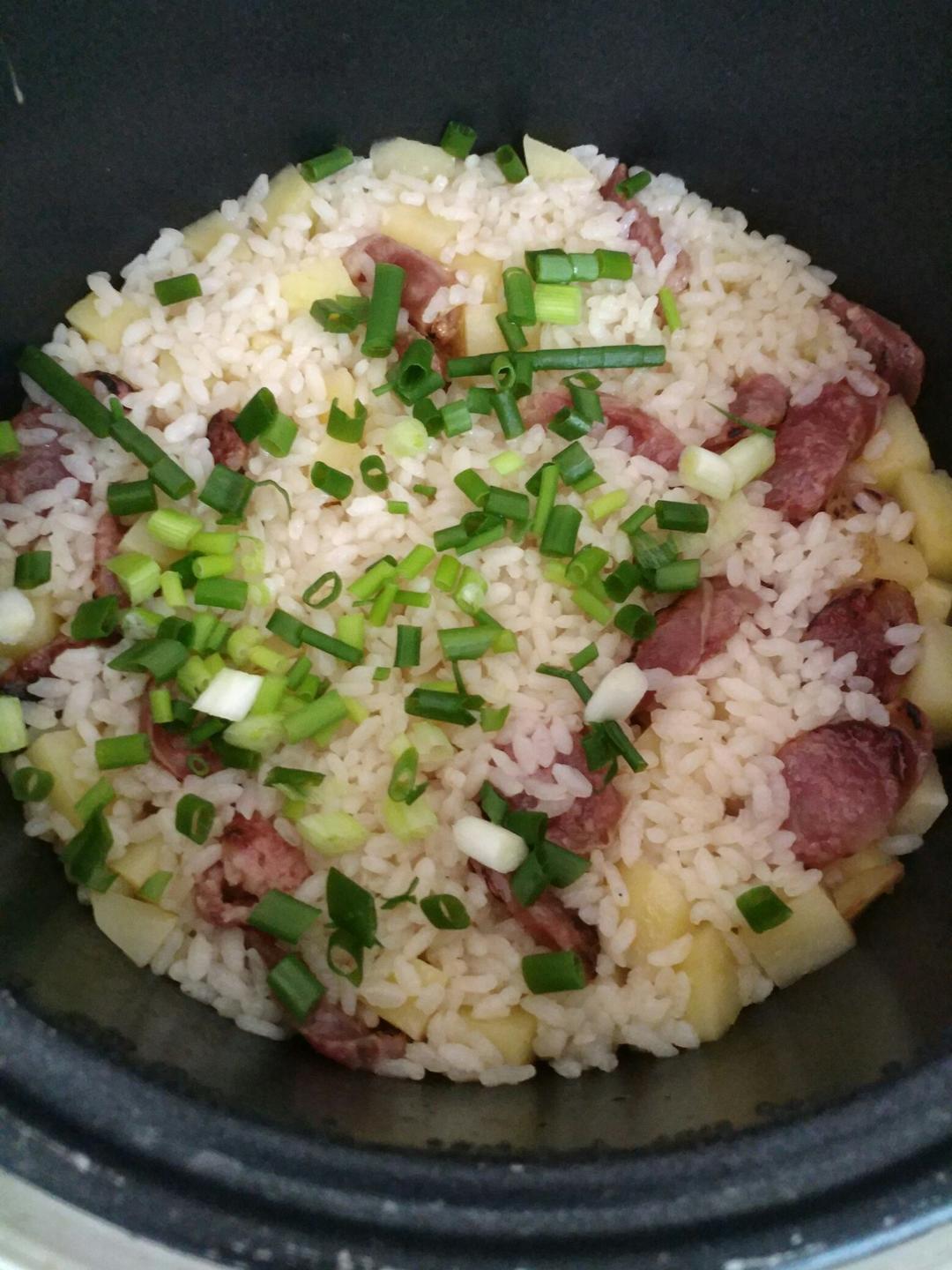 &西贝&做的超快手的电饭锅腊肠焖饭