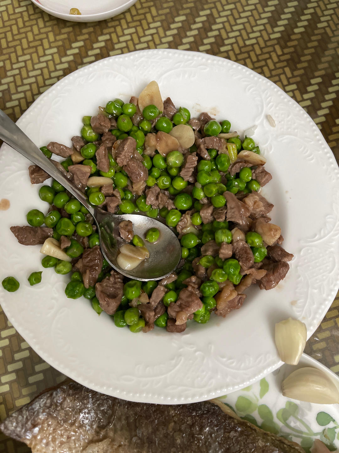 鲜豌豆炒牛肉粒