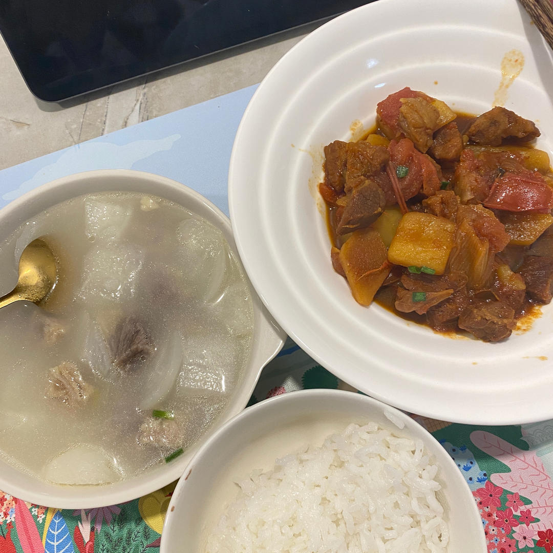 金牌🥇西红柿土豆炖牛腩