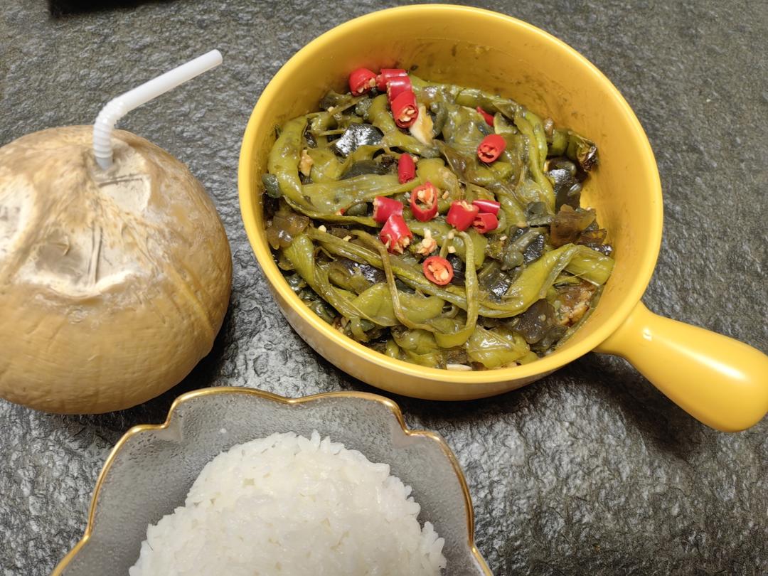 最简单下饭神器🫑擂椒皮蛋