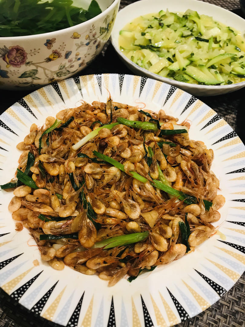爆炒小河虾