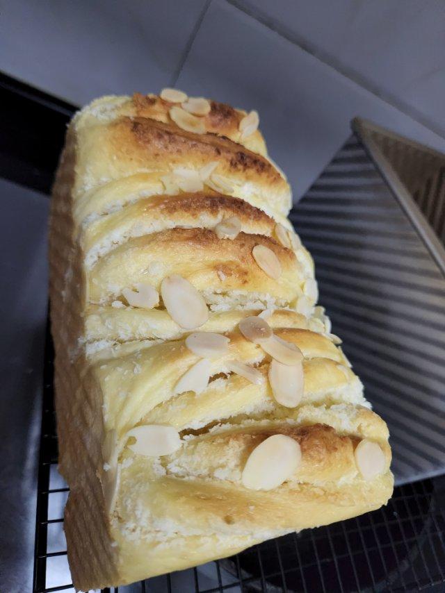 椰蓉吐司面包 Coconut Loaf