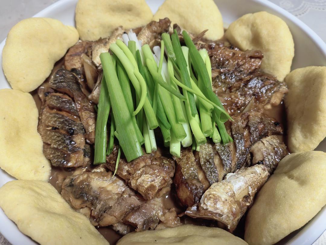 大锅熬鱼炖豆腐