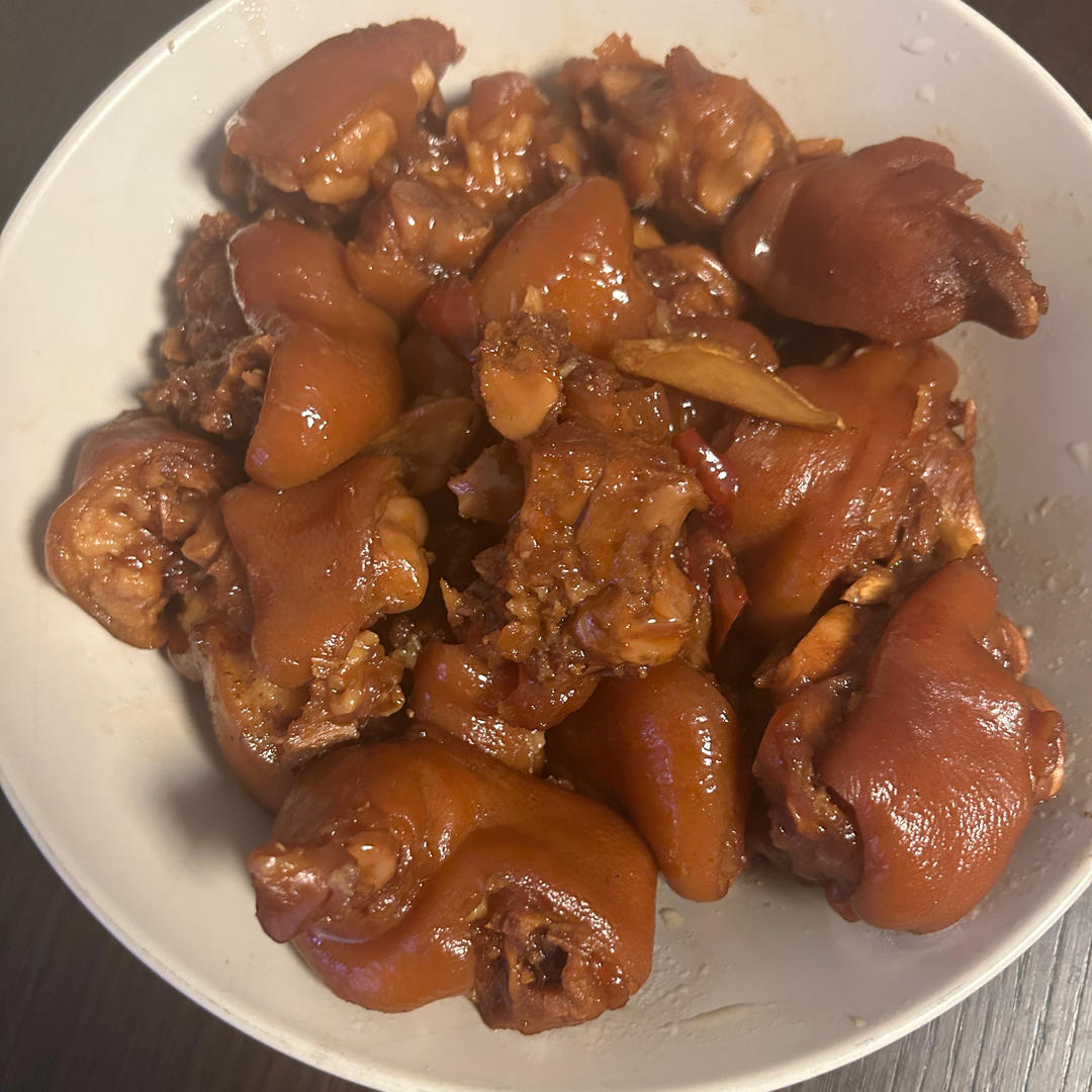 红烧猪蹄，酱香味，超级过嘴瘾的卤猪蹄