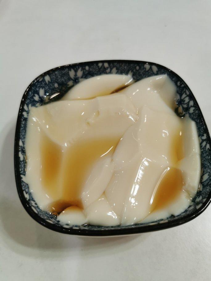 《Tinrry+》揭秘超级嫩滑的咸甜豆腐花，豆腐脑，干货满满