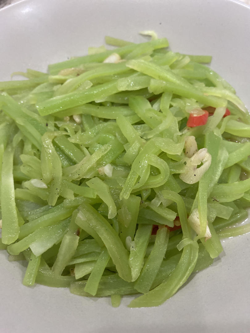 清脆爽口，耗油莴笋丝