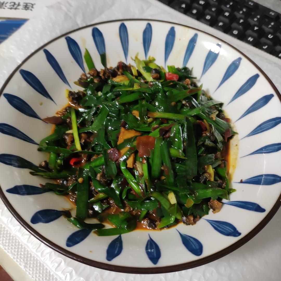 韭菜炒螺丝肉