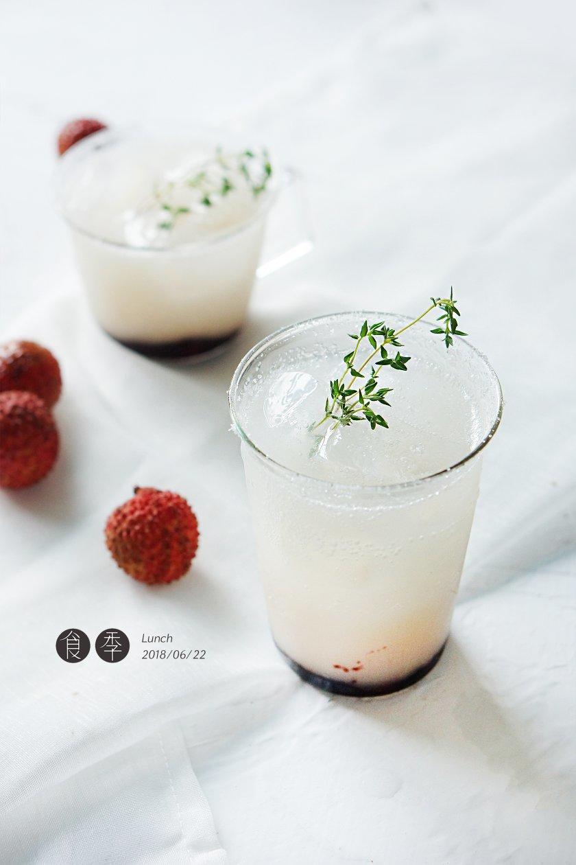 婕婕高爱碳水做的海盐荔枝苏打