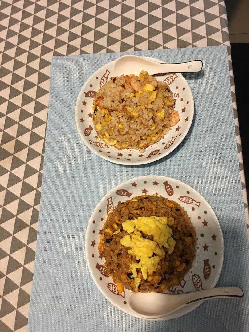 虾仁鸡蛋炒饭