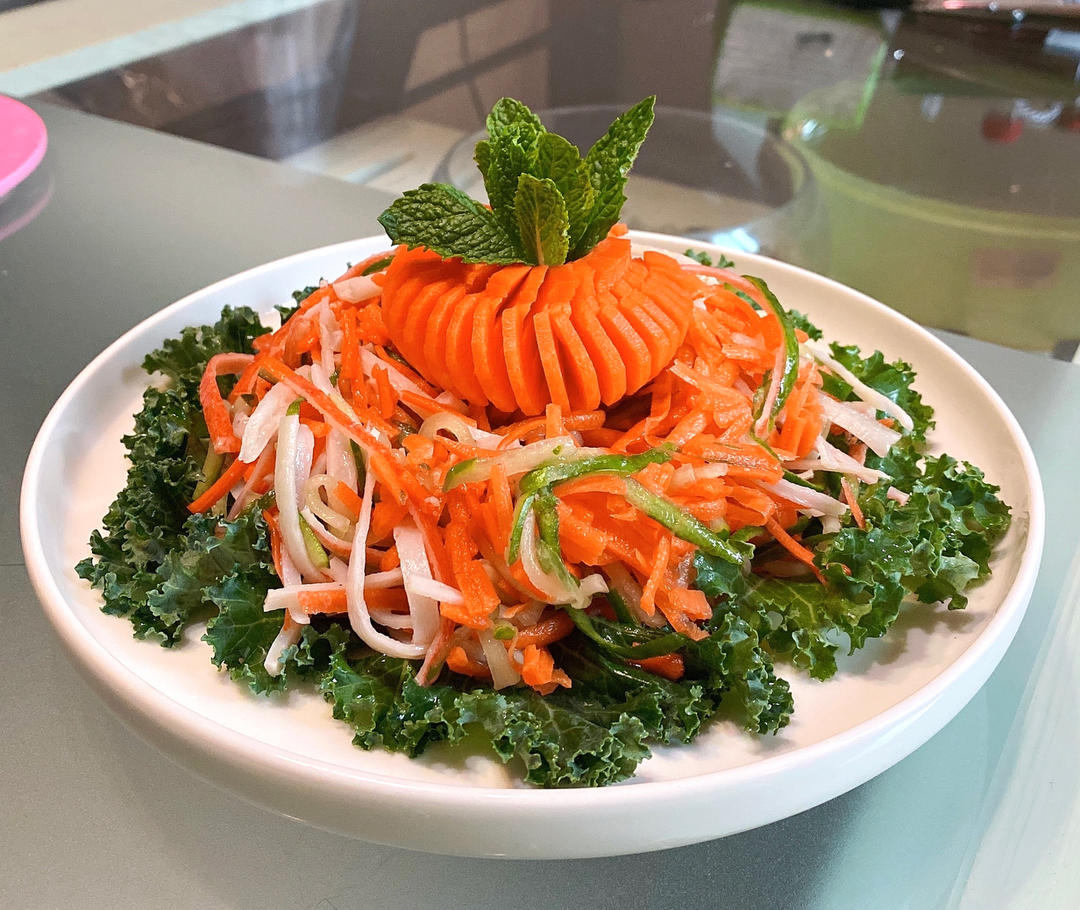 凉拌胡萝卜黄瓜丝