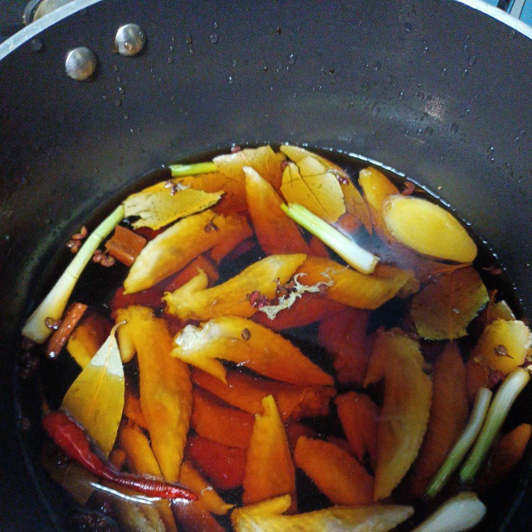 香卤鸭掌（好吃得不得了）