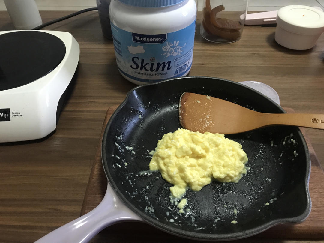 美式炒蛋 scrambled eggs