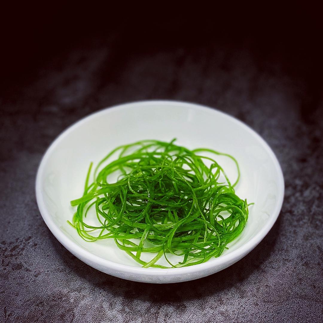 鹏妈在奔跑做的e路教您切葱丝