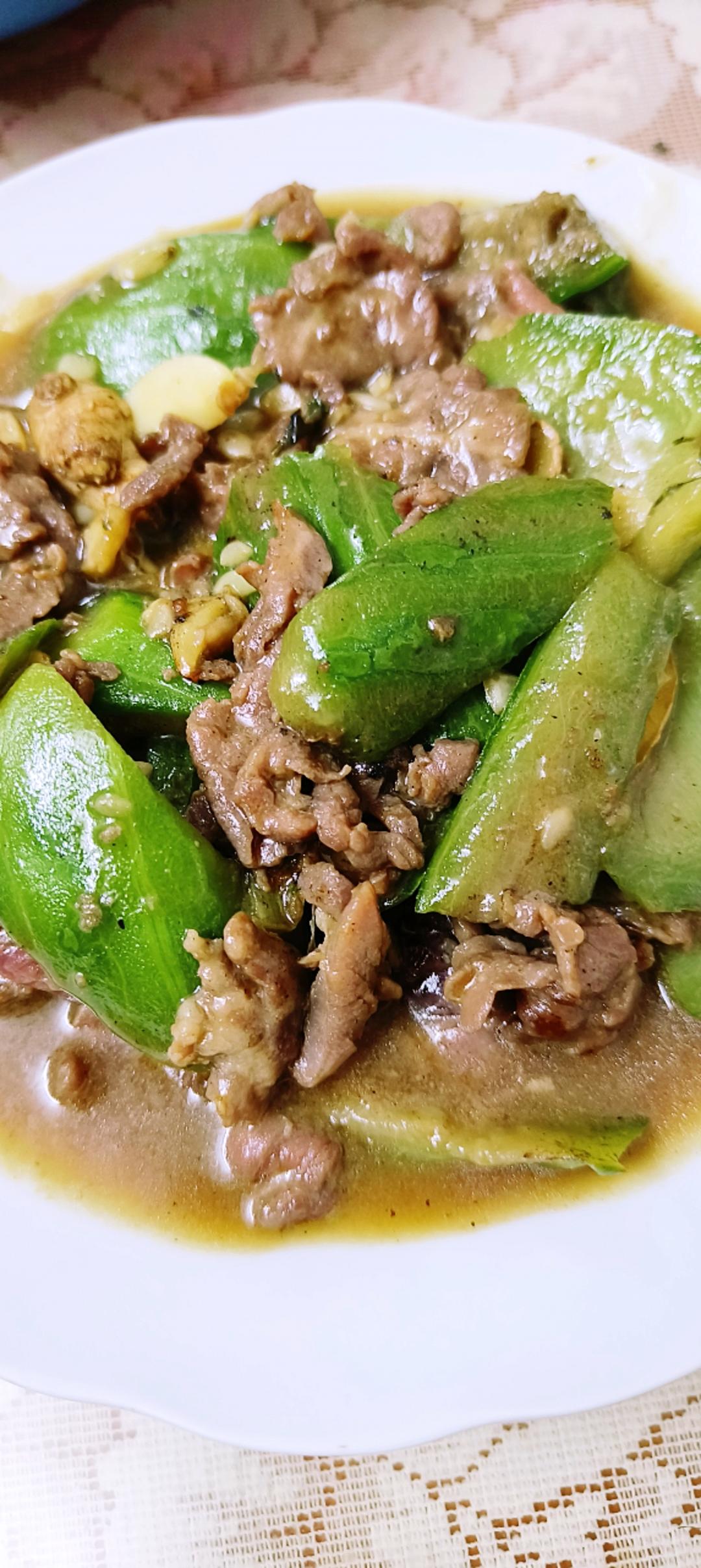 丝瓜炒牛肉