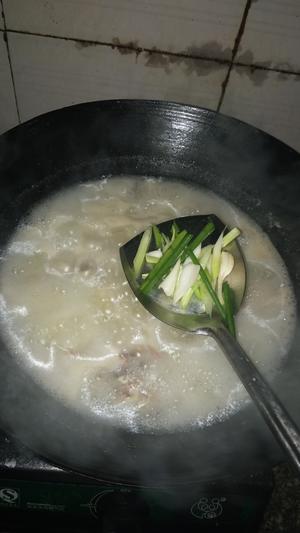 小红斑（石翁鱼）豆腐汤的做法 步骤11