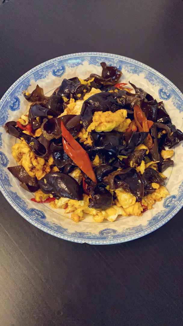 黑木耳青椒炒鸡蛋（营养又下饭）