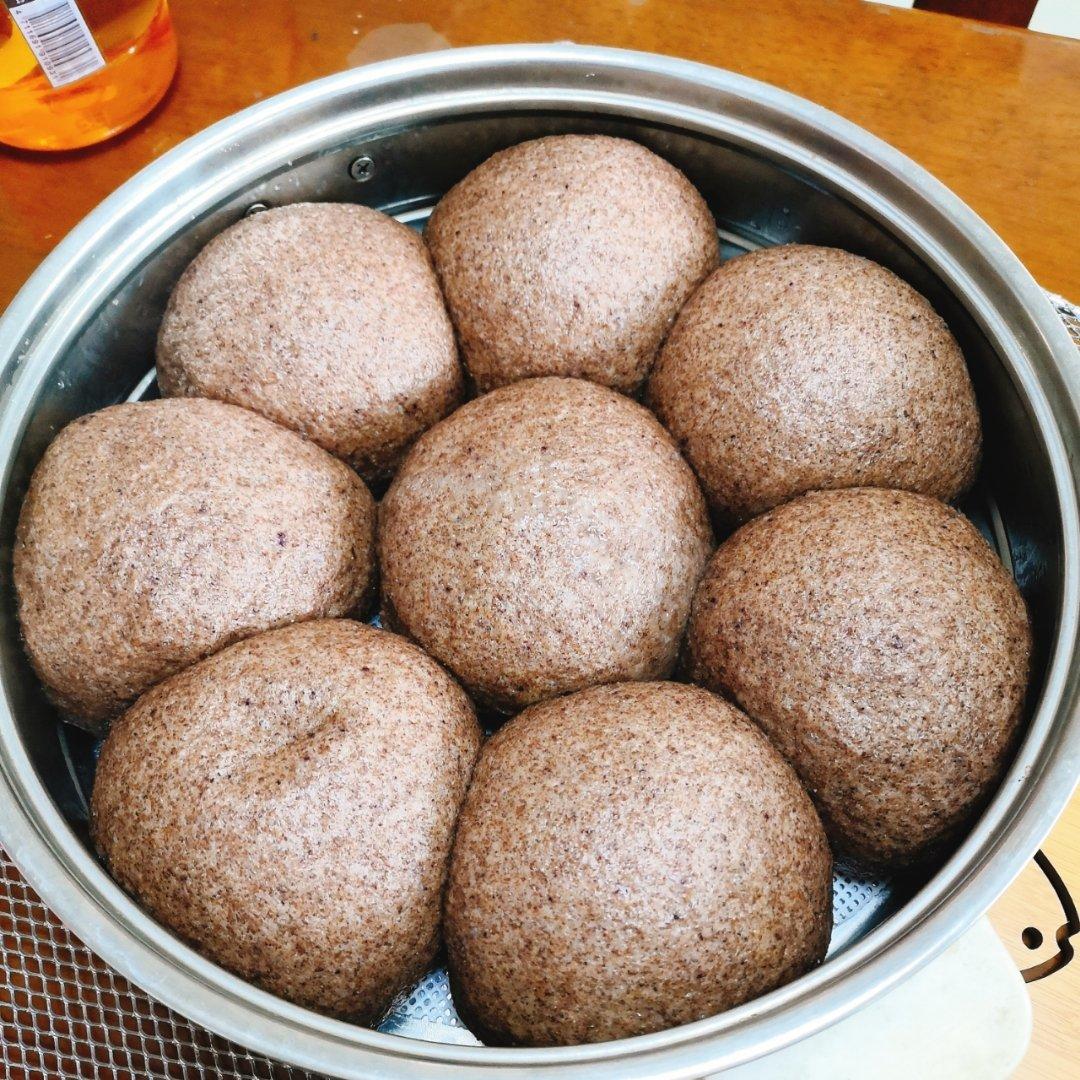 黑麦馒头