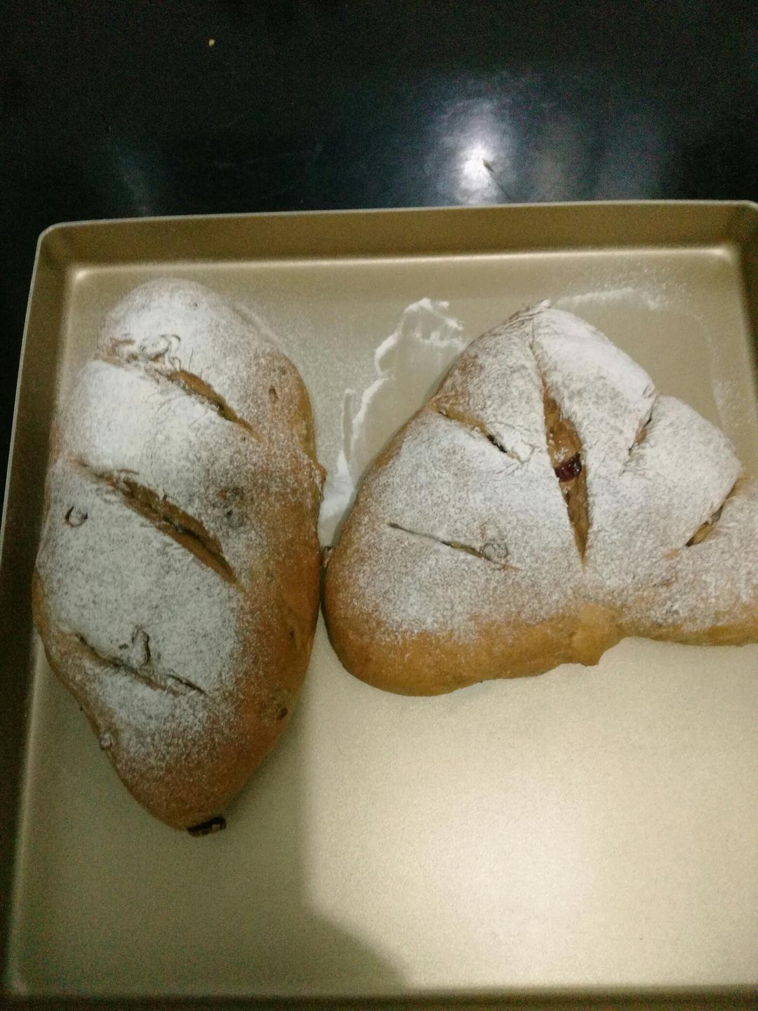 全麦红糖杂果软欧包