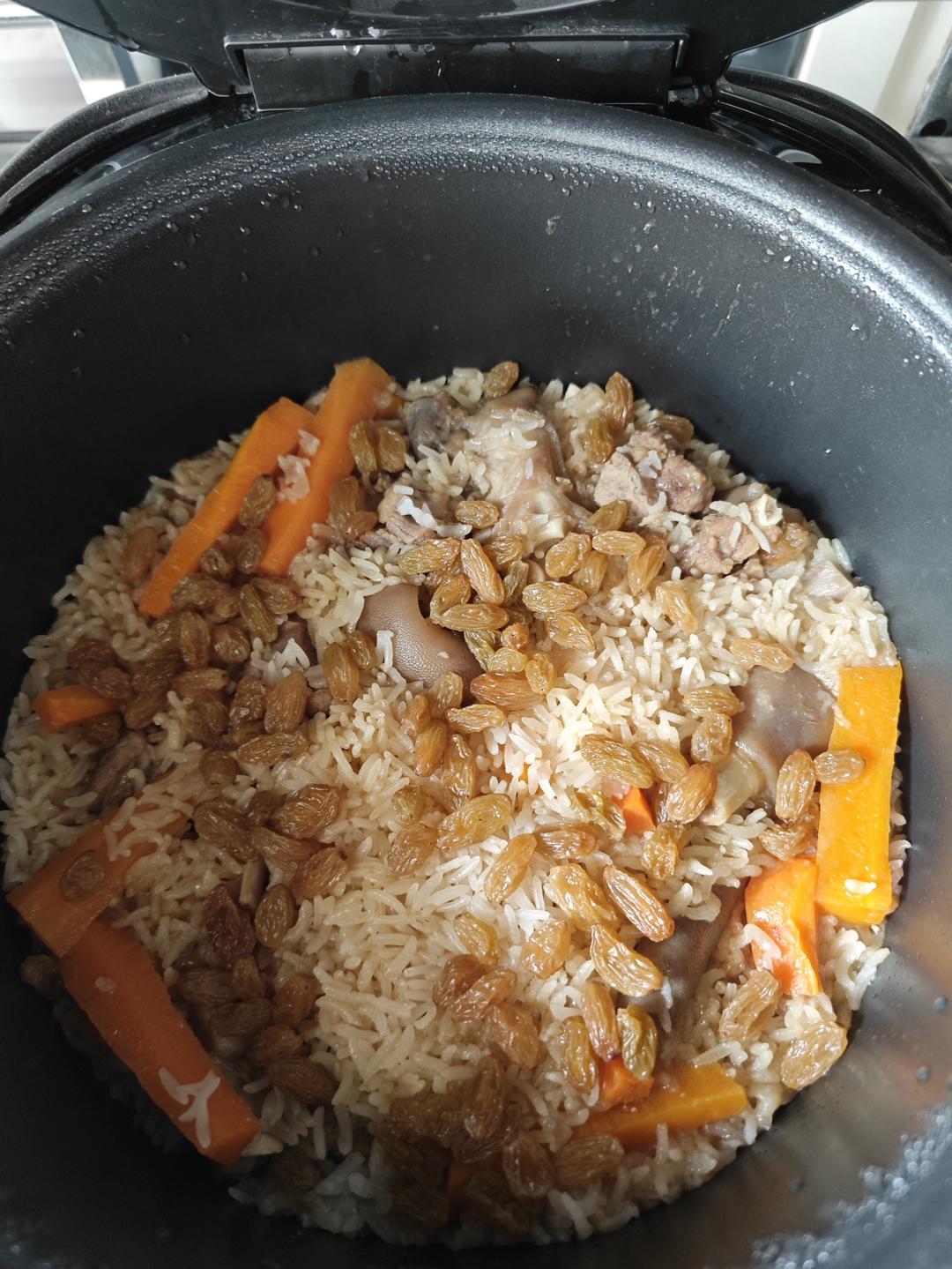 新疆抓饭（简单又好吃的电饭锅版）