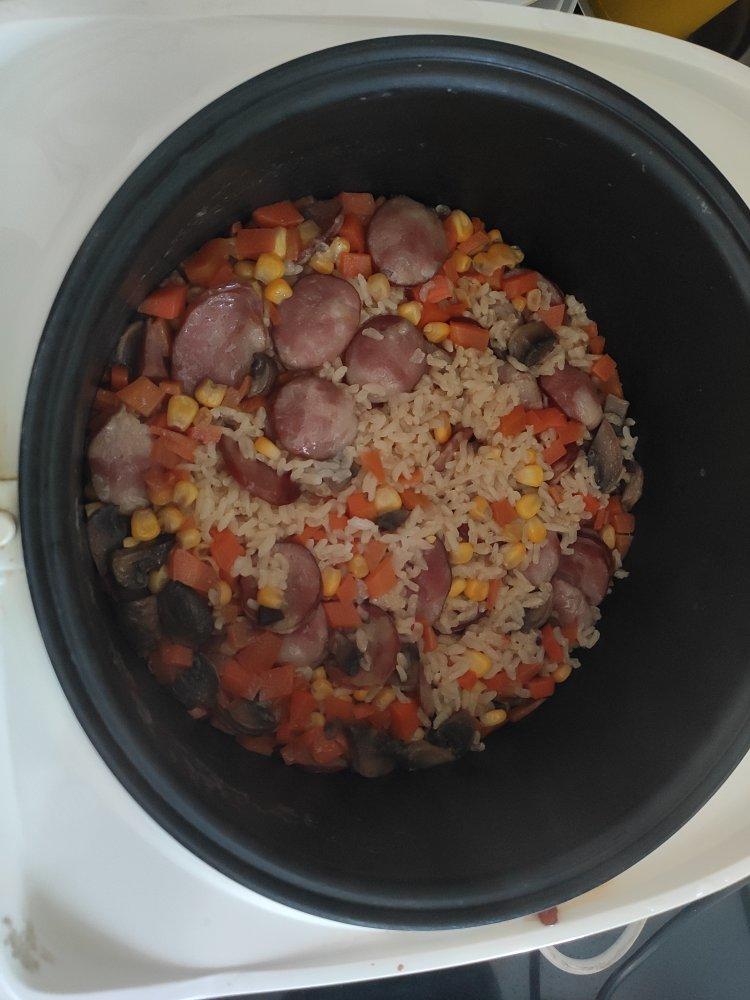 懒人必备～电饭煲腊肠焖饭