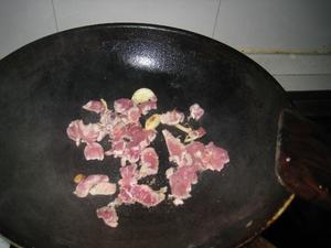 肉片炒榨菜的做法 步骤2