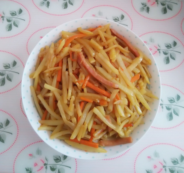 火腿炒土豆丝