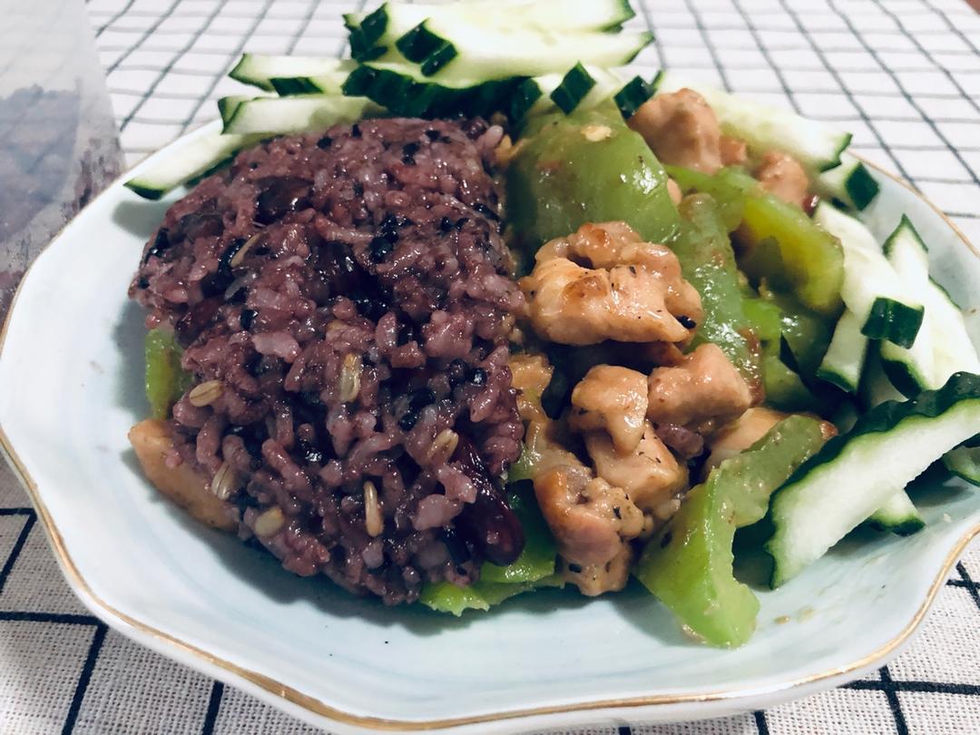青椒炒鸡腿肉（大厨级别）