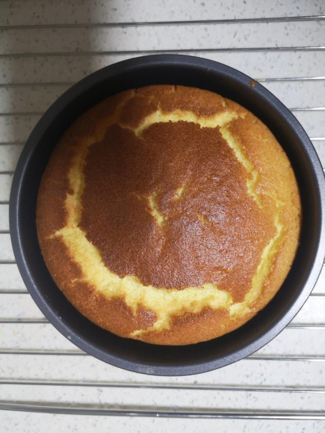 一只小小雪做的6寸基础戚风(蛋糕胚)