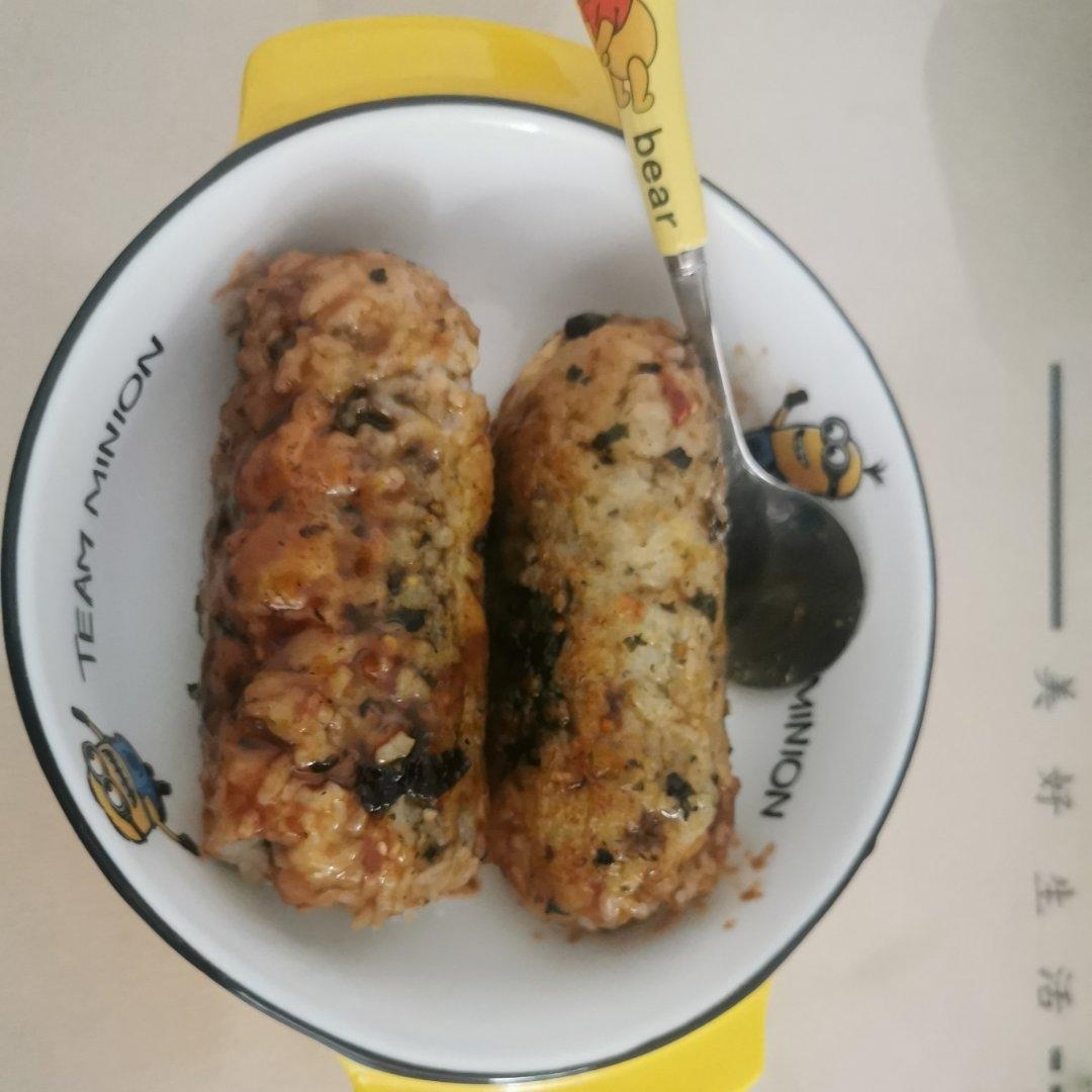 爆浆芝士香肠饭团，只要平底锅就能完成孩子超爱的早餐