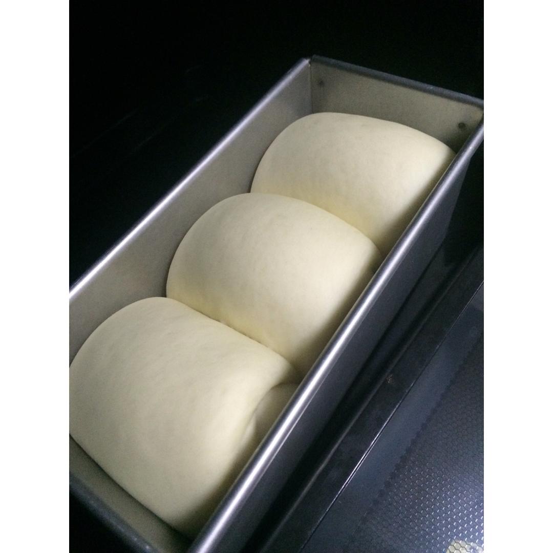 酸奶吐司～17小时冷藏中种法