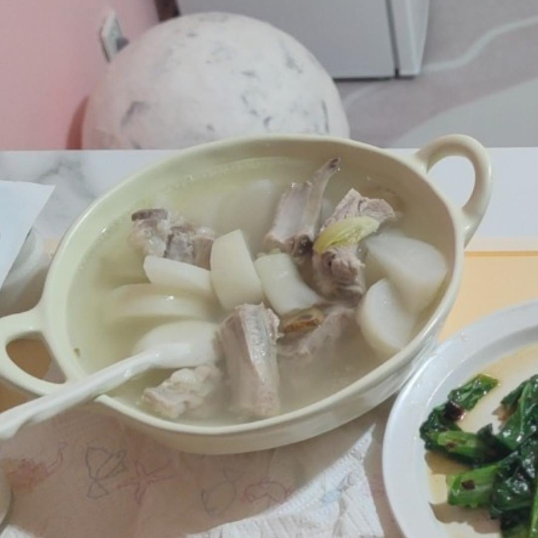 萝卜炖排骨-秋冬懒人汤