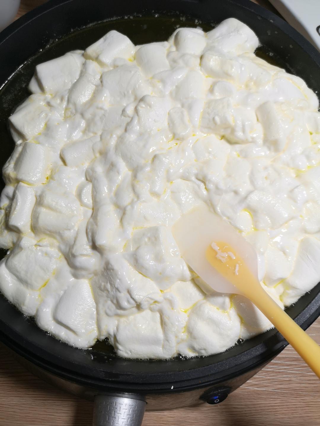 三种口味牛扎糖的详细做法（抹茶味、可可味和原味）的做法 步骤5