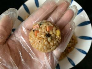 一口一个剩米饭神仙吃法日式烤饭团🍙的做法 步骤5