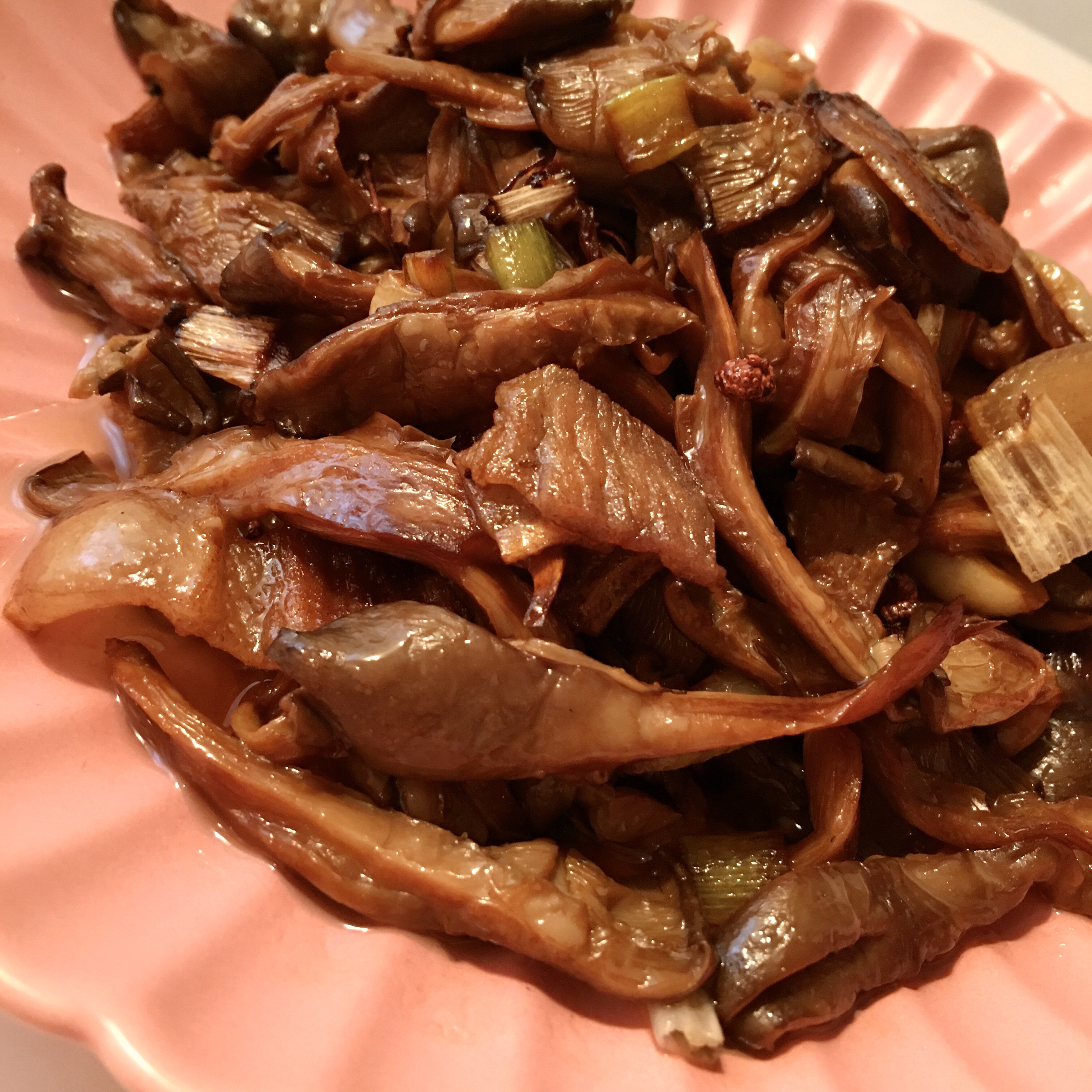 蘑菇炒肉/平菇炒肉的做法