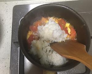 【剩饭变宝】番茄炒蛋炒饭的做法 步骤8