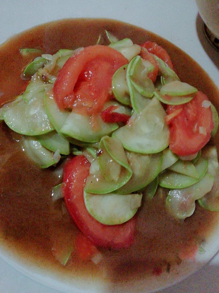 西葫芦炒番茄