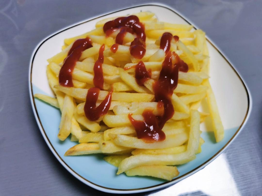 不用油也能炸出香脆好吃的薯条（空气炸锅版）