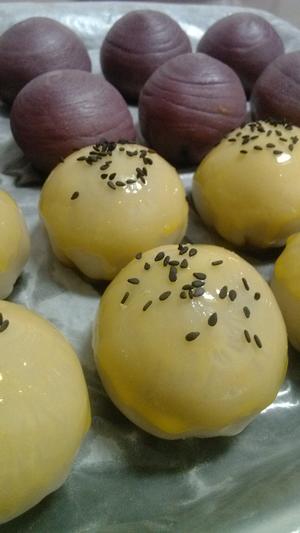 四色蛋黄酥（可可莲蓉 抹茶莲蓉 紫薯豆沙 原味豆沙）的做法 步骤25