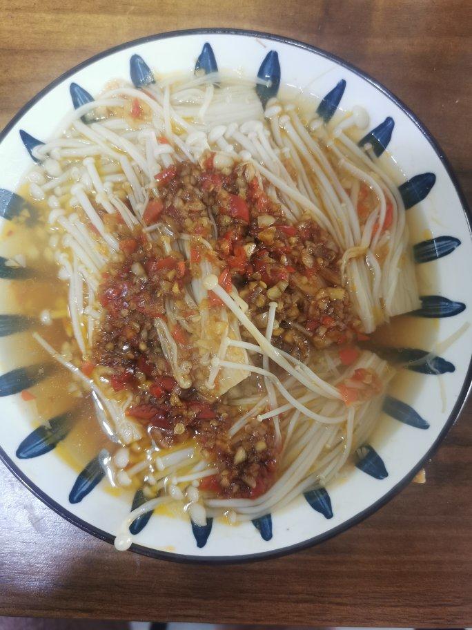超级下饭的蒜蓉金针菇！好吃到爆