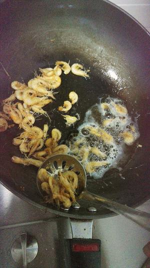 炸小河虾，特酥脆的做法 步骤4