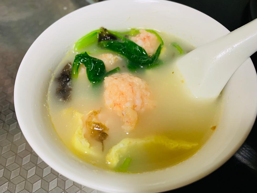 让宝宝一口就爱上的虾滑紫菜疙瘩汤