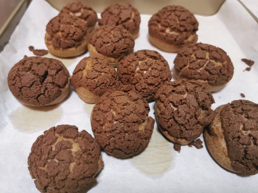 详解巧克力酥皮泡芙（奥利奥奶油夹心）