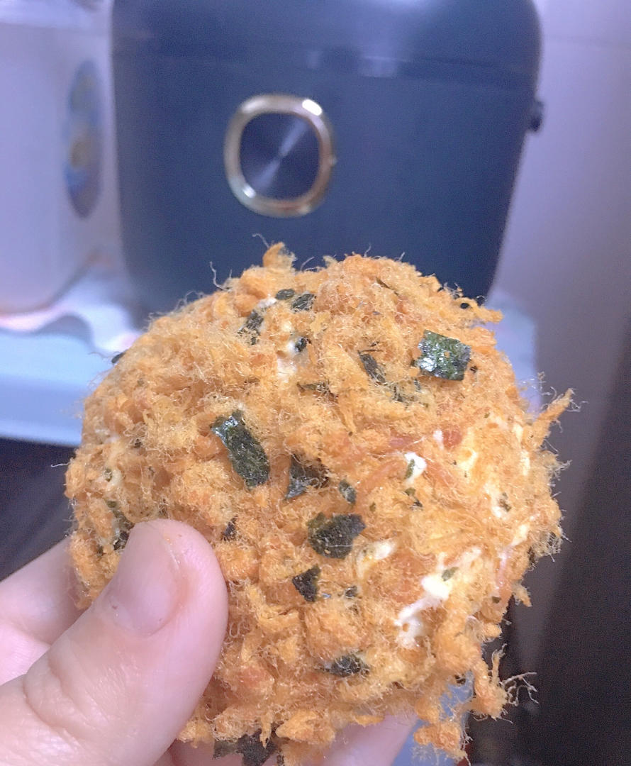 咸香松软的肉松小贝