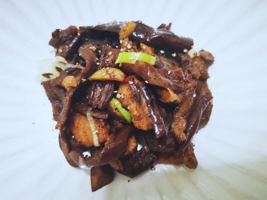 五花肉烧茄子干