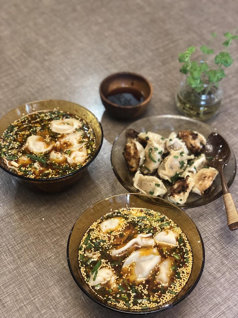 省时又便捷，没人能抗拒这碗酸汤水饺！🥟